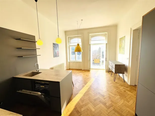 Pronájem bytu 2+1, Praha - Vinohrady, Dykova, 90 m2