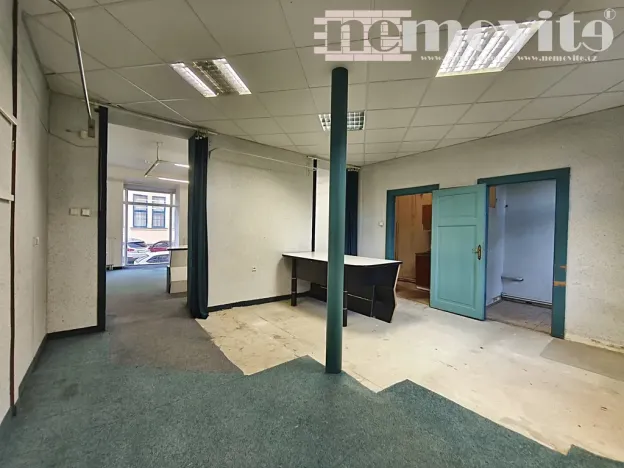Prodej obchodního prostoru, Pardubice, Za Pasáží, 73 m2