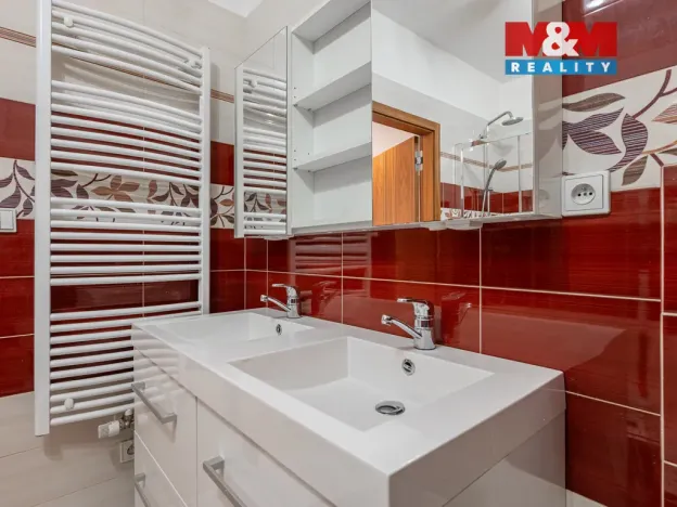 Prodej bytu 4+kk, Benešov, Vlašimská, 119 m2