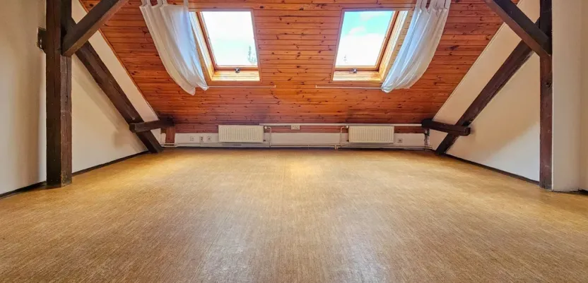 Pronájem kanceláře, Brno, Valchařská, 59 m2