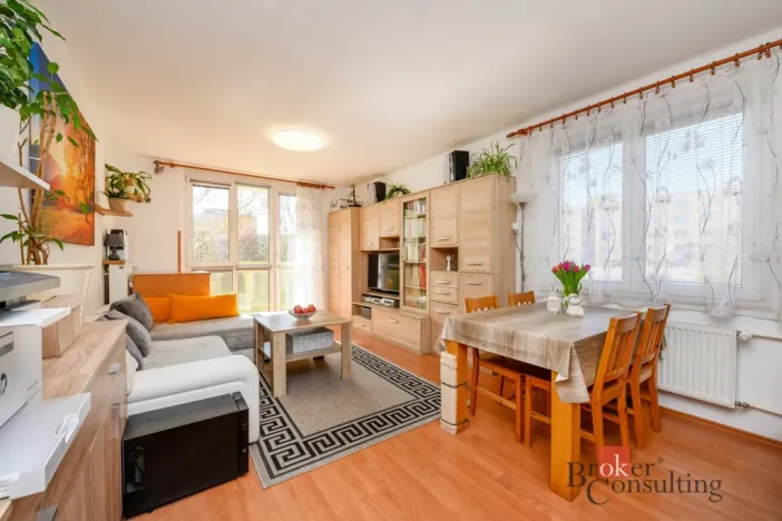 Prodej bytu 3+1, Plzeň - Doubravka, Na Dlouhých, 68 m2