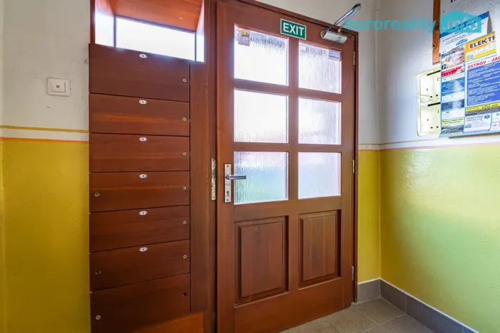 Prodej bytu 3+1, Ostrov, Horská, 72 m2