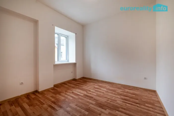 Pronájem bytu 3+kk, Luby, Revoluční, 58 m2