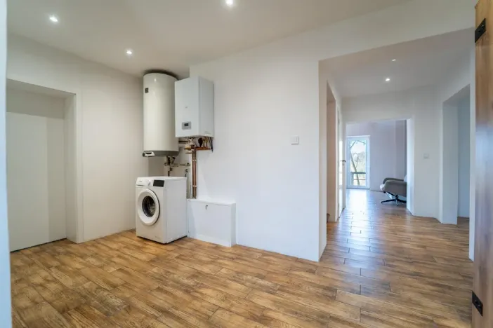 Prodej rodinného domu, Žleby, Školní, 218 m2