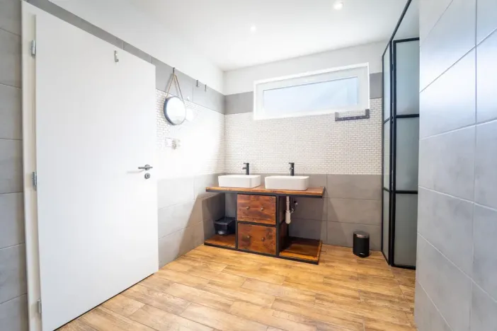 Prodej rodinného domu, Žleby, Školní, 218 m2