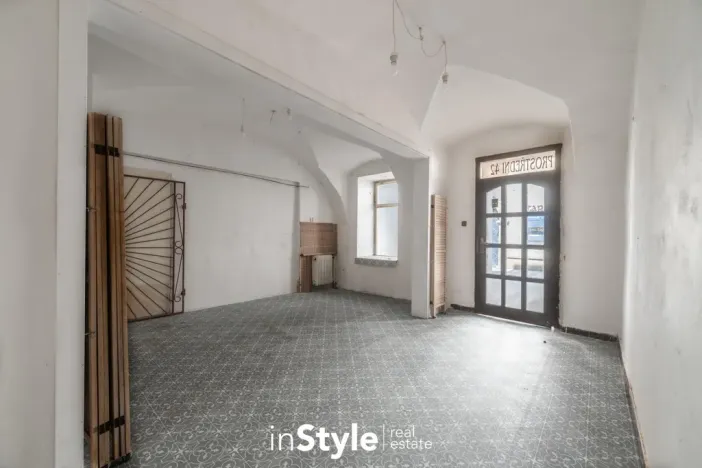 Pronájem obchodního prostoru, Uherské Hradiště, Prostřední, 25 m2