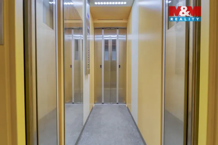 Prodej bytu 3+1, Plzeň - Jižní Předměstí, Stehlíkova, 83 m2