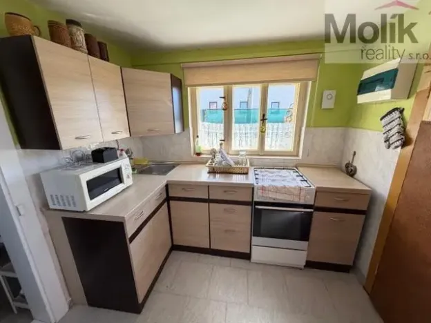 Prodej rodinného domu, Bečov - Milá, 155 m2