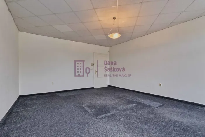 Pronájem kanceláře, Jindřichův Hradec - Jindřichův Hradec IV, Karlov, 36 m2