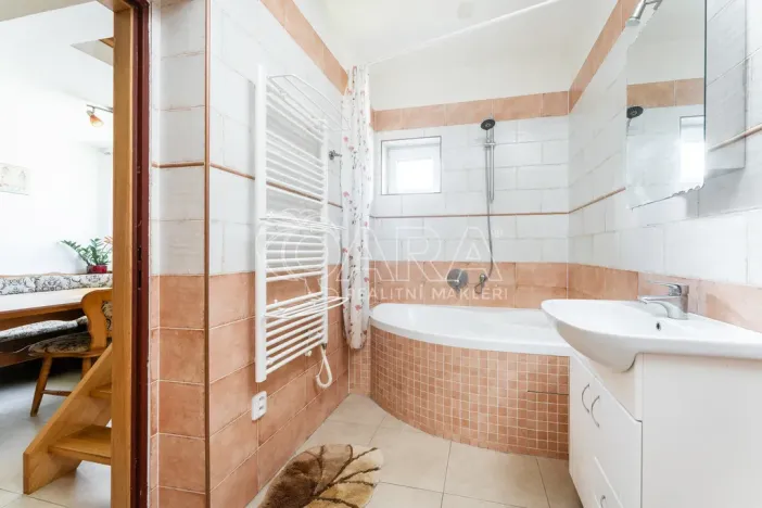 Prodej rodinného domu, Velký Chlumec, 97 m2