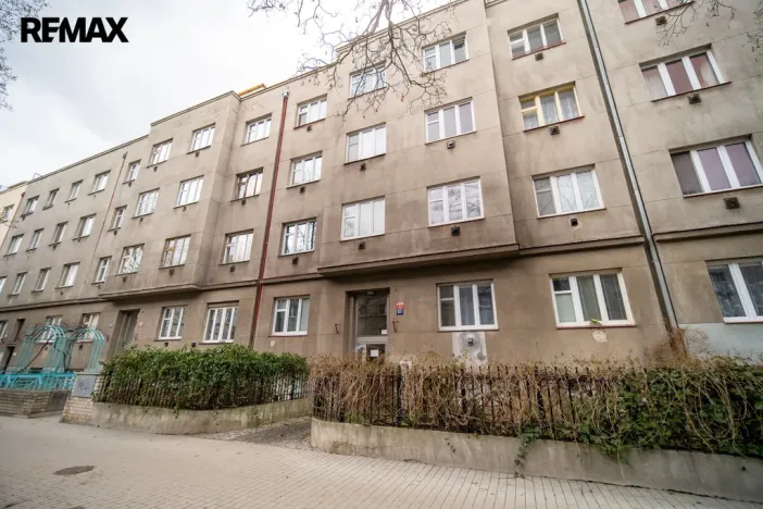 Pronájem bytu 1+kk, Praha - Žižkov, Biskupcova, 26 m2