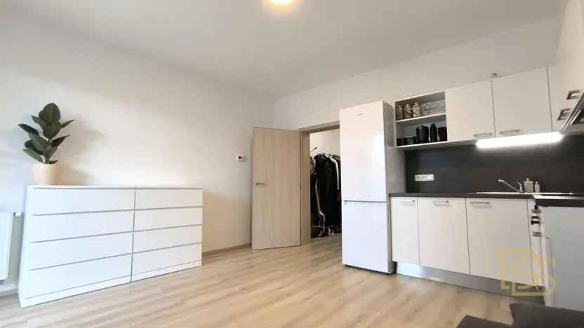 Pronájem bytu 1+kk, Brno - Židenice, Gajdošova, 26 m2