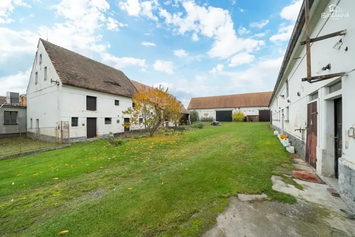 Prodej rodinného domu, Soběkury, 285 m2