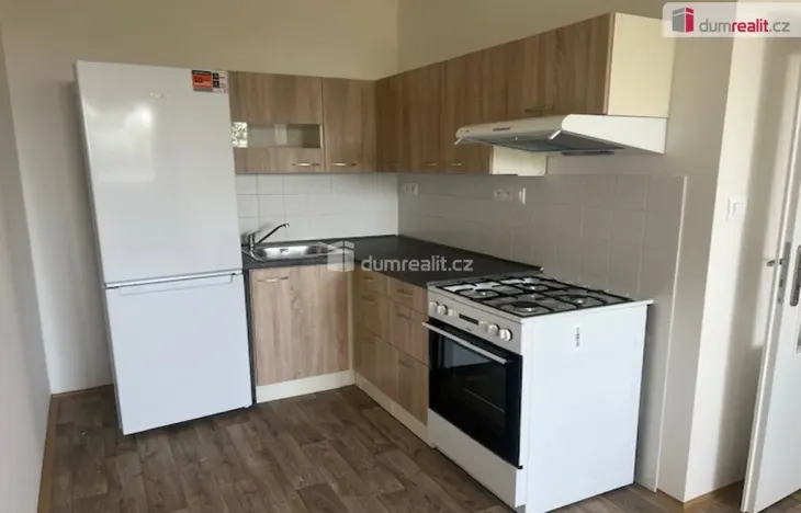 Pronájem bytu 2+kk, Praha - Kobylisy, Mirovická, 43 m2