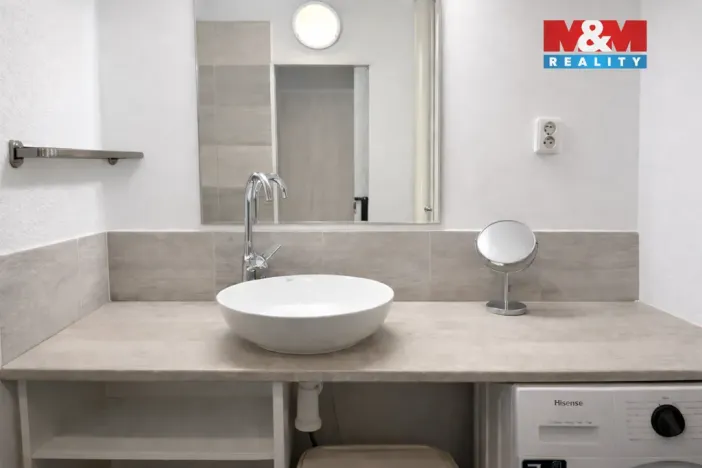 Prodej bytu 1+1, Ostrava - Poruba, Liptaňské náměstí, 39 m2