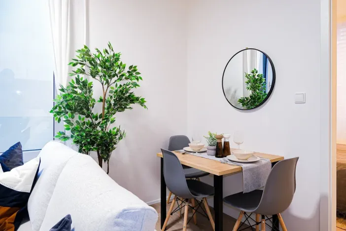 Pronájem bytu 2+kk, Praha - Smíchov, Plzeňská, 35 m2