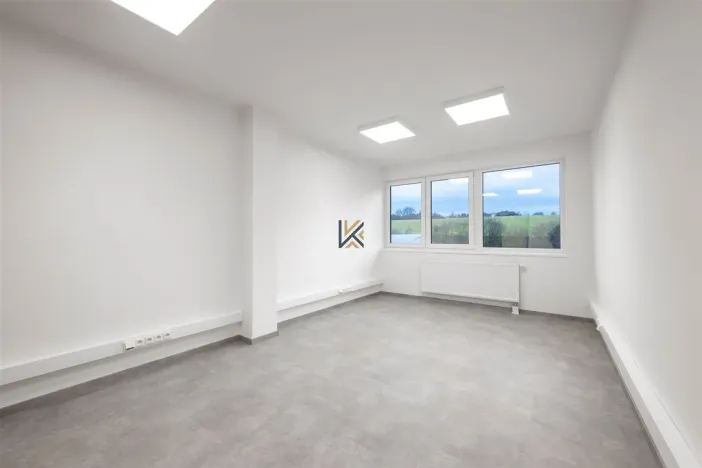 Pronájem kanceláře, Lázně Toušeň, 88 m2