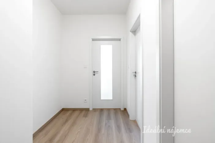 Pronájem bytu 2+kk, Praha - Vysočany, Gerstelova, 54 m2