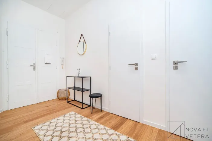 Pronájem bytu 2+kk, Praha - Žižkov, Žerotínova, 47 m2