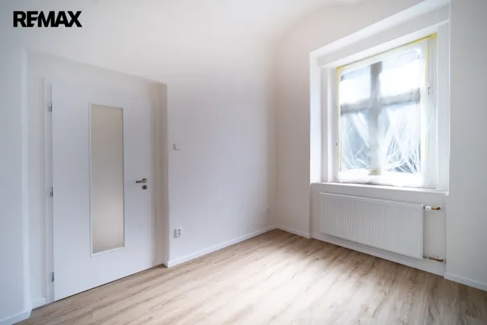 Pronájem bytu 2+kk, Praha - Libeň, Novákových, 44 m2