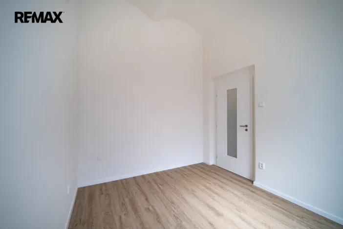 Pronájem bytu 2+kk, Praha - Libeň, Novákových, 44 m2