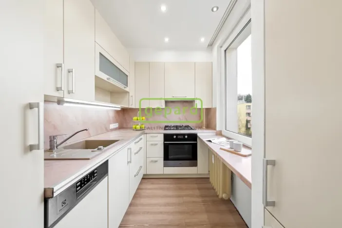 Prodej bytu 3+kk, Praha, Šimůnkova, 60 m2