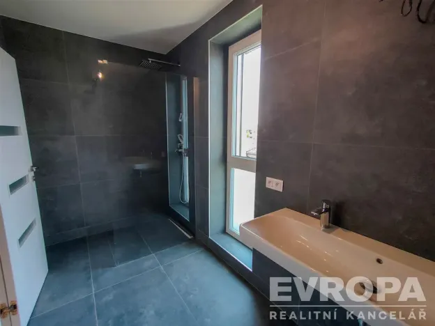 Pronájem rodinného domu, Červené Pečky, Hrabáňova, 210 m2