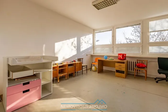 Pronájem atypického bytu, Hrušovany nad Jevišovkou, Cukrovarská, 10 m2