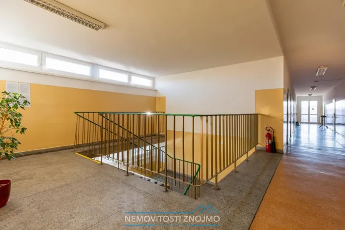 Pronájem atypického bytu, Hrušovany nad Jevišovkou, Cukrovarská, 10 m2