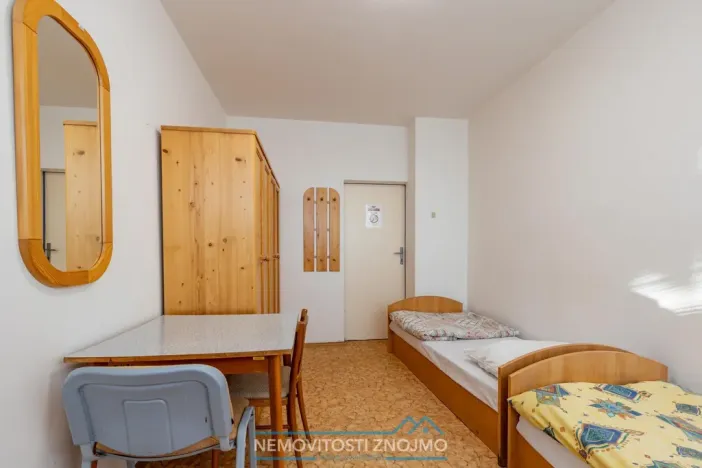 Pronájem atypického bytu, Hrušovany nad Jevišovkou, Cukrovarská, 10 m2