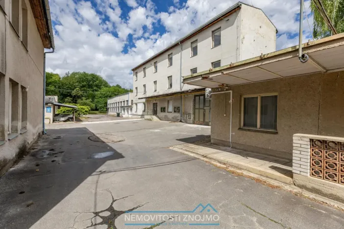 Prodej výrobních prostor, Hrušovany nad Jevišovkou, Rudé armády, 12000 m2