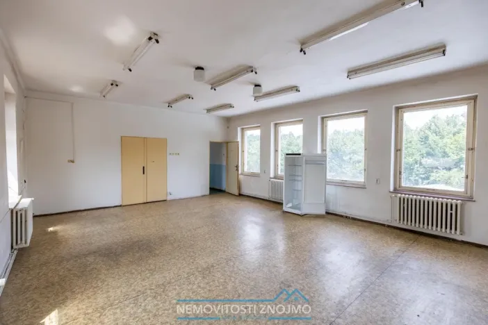 Prodej výrobních prostor, Hrušovany nad Jevišovkou, Rudé armády, 12000 m2