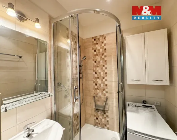 Pronájem bytu 2+1, Praha - Malešice, Počernická, 53 m2