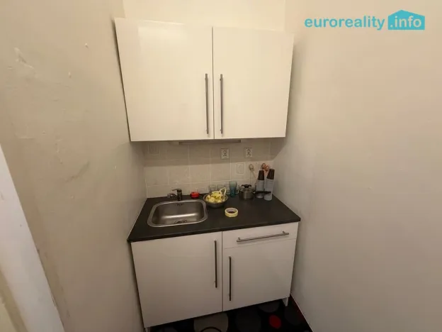 Pronájem kanceláře, Praha - Žižkov, Biskupcova, 30 m2