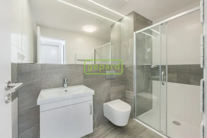 Pronájem bytu 2+kk, Praha, Pakoměřická, 43 m2