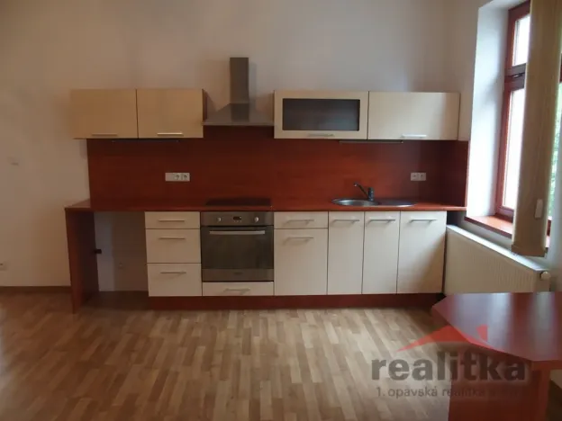 Pronájem bytu 1+kk, Opava - Předměstí, Kasárenská, 39 m2
