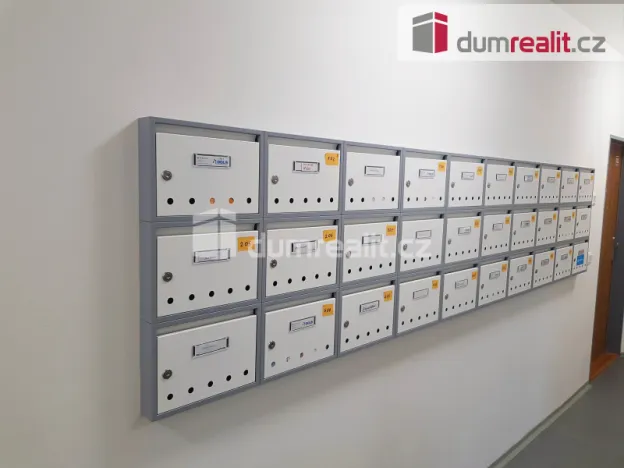 Pronájem bytu 2+kk, Milovice - Mladá, Zátopkova, 50 m2