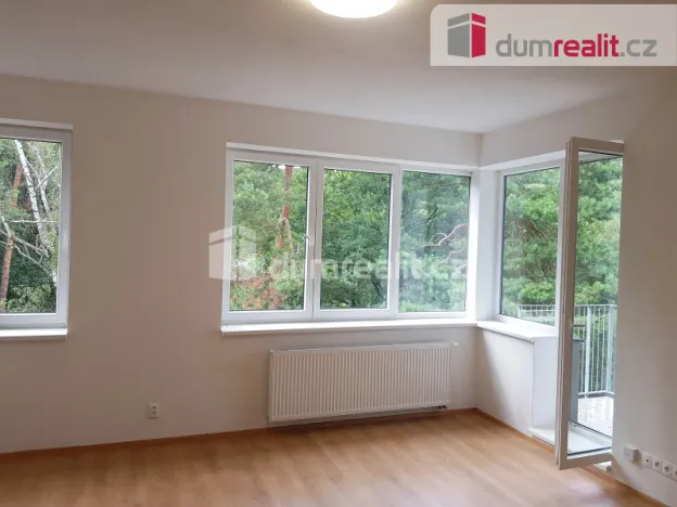 Pronájem bytu 2+kk, Milovice - Mladá, Zátopkova, 50 m2