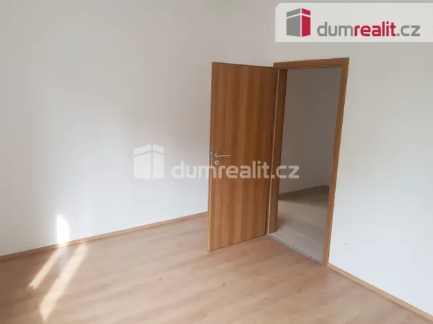 Pronájem bytu 2+kk, Milovice - Mladá, Zátopkova, 50 m2