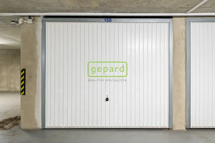 Prodej garáže, Praha, Archeologická, 16 m2