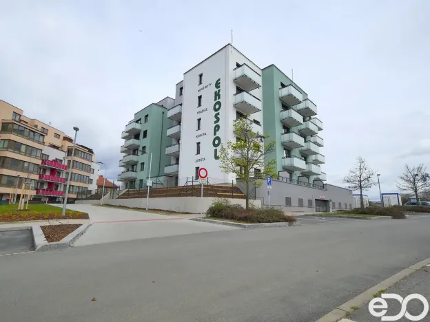 Pronájem bytu 2+kk, Praha, Strančická, 49 m2