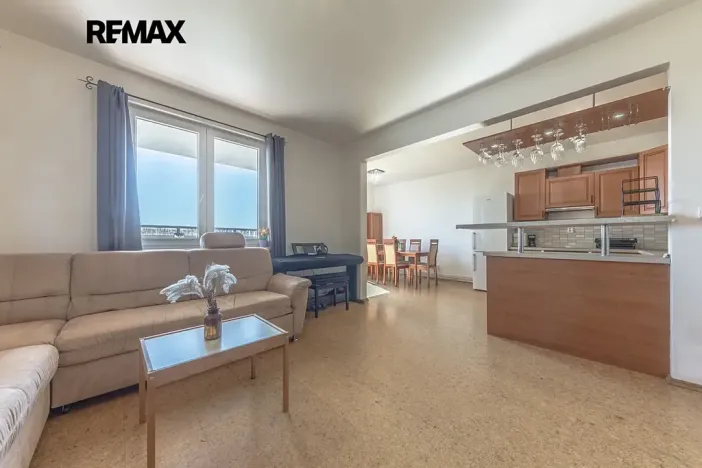 Prodej bytu 4+kk, Praha - Čakovice, Ke stadionu, 82 m2