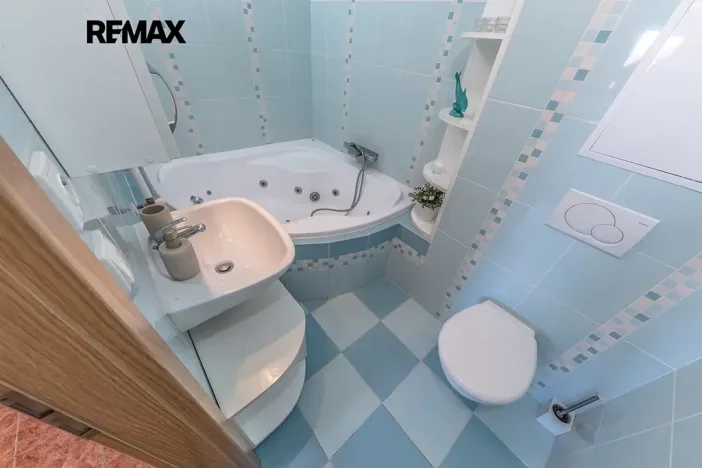 Prodej bytu 4+kk, Praha - Čakovice, Ke stadionu, 82 m2