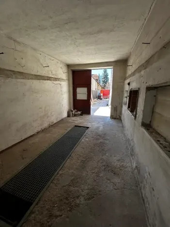 Pronájem garáže, Praha - Žižkov, Na Jarově, 22 m2