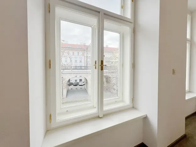 Pronájem bytu 2+kk, Praha - Karlín, Prvního pluku, 69 m2