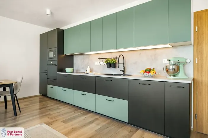 Prodej bytu 3+kk, Milovice, Zátopkova, 108 m2