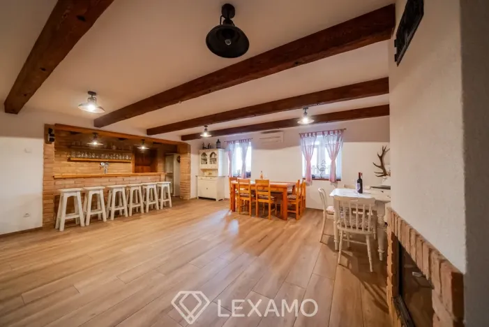 Prodej rodinného domu, Jevišovka, 306 m2