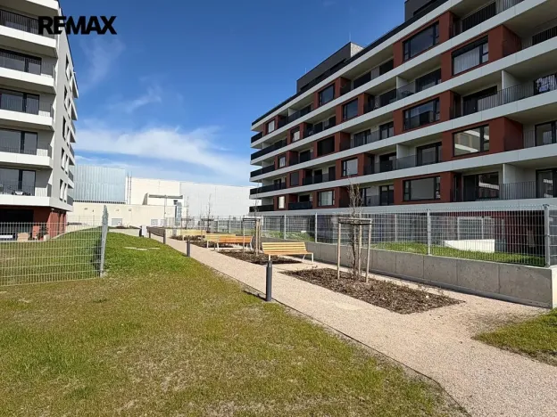 Pronájem bytu 2+kk, Praha - Letňany, Vyletalova, 54 m2