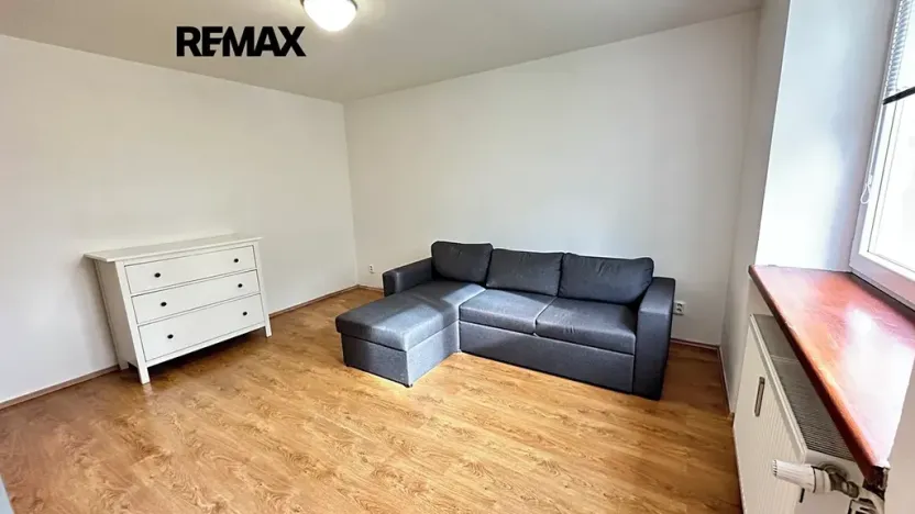 Pronájem bytu 2+kk, Kladno, Sevastopolská, 32 m2