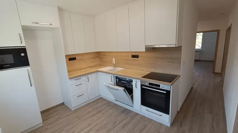 Pronájem bytu 3+1, Nové Město nad Metují, Nad Stadionem, 74 m2